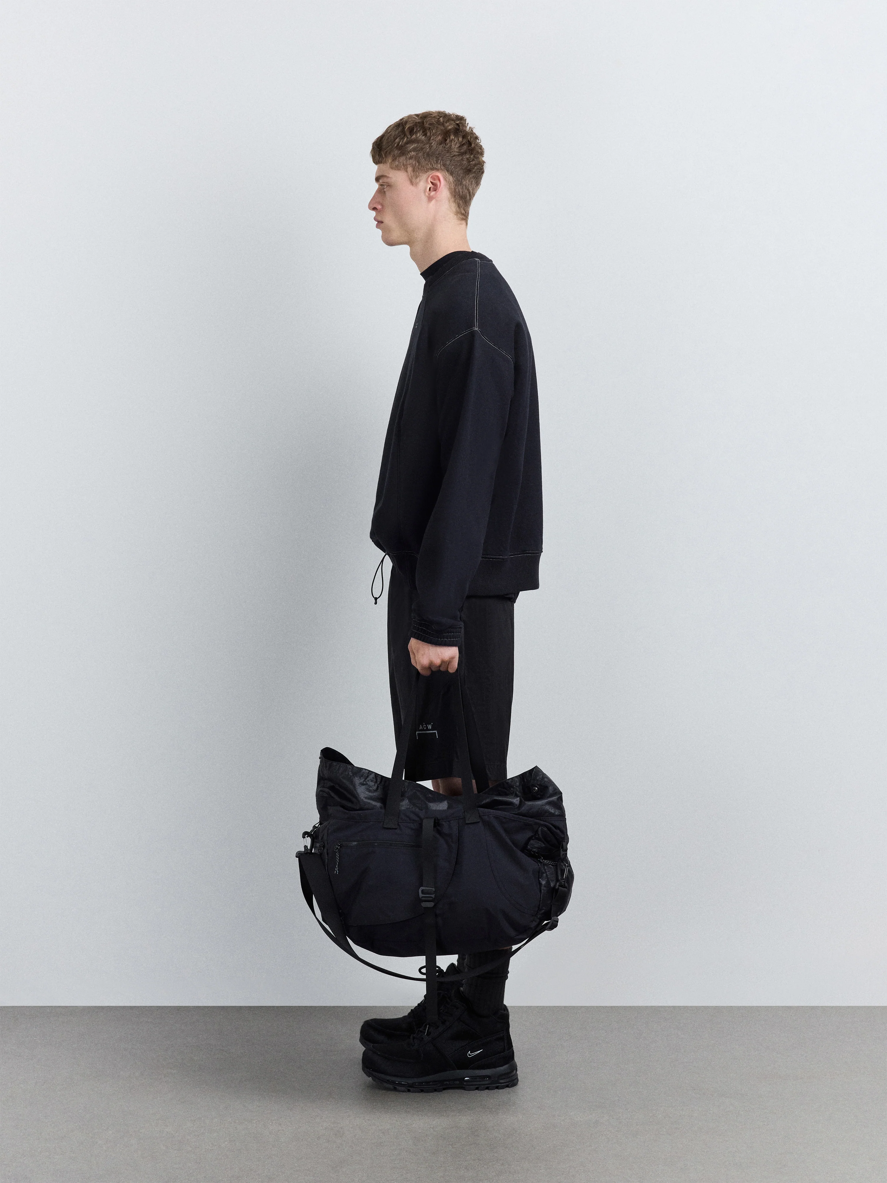 Millbank Crewneck Onyx - Image 4