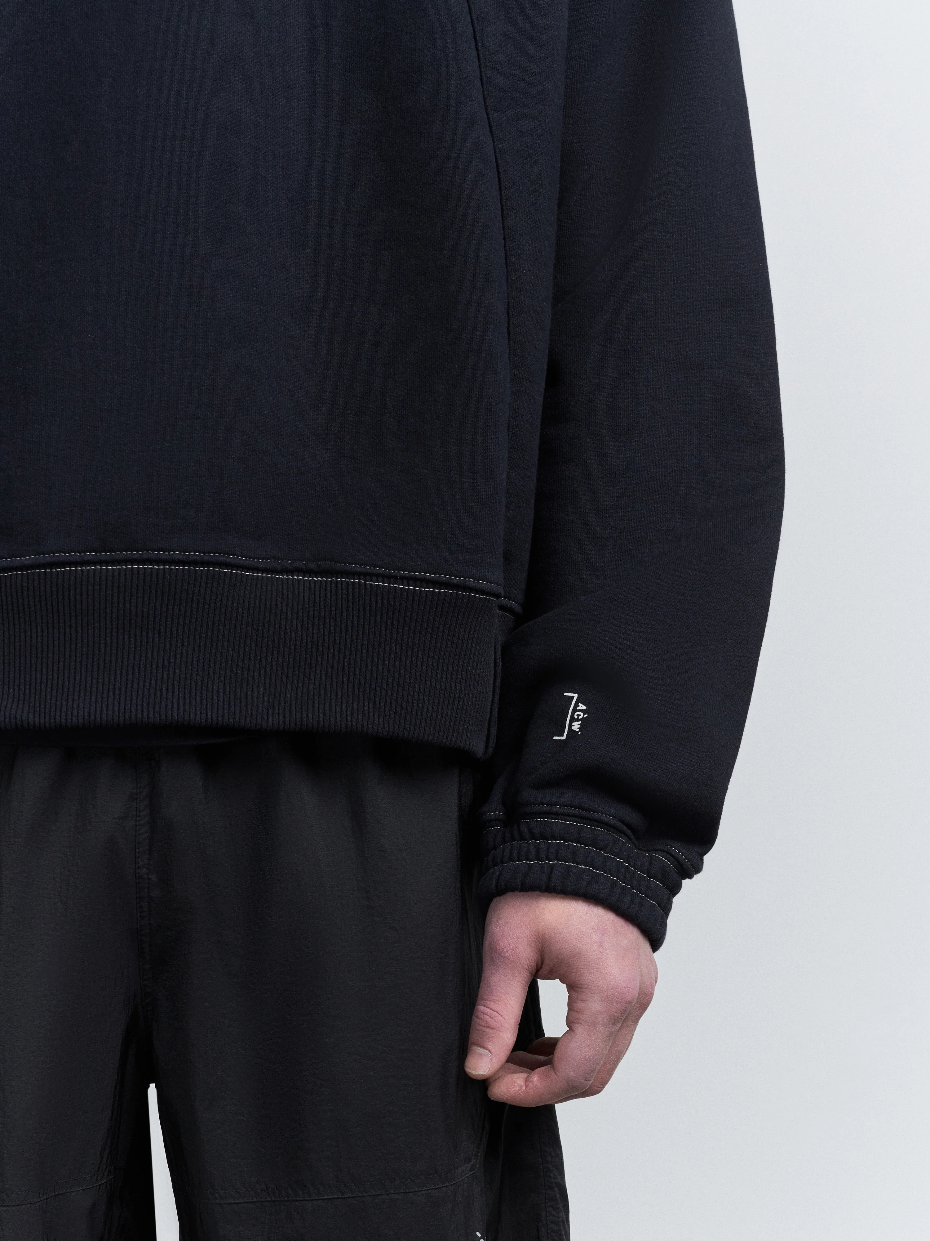 Millbank Crewneck Onyx - Image 8