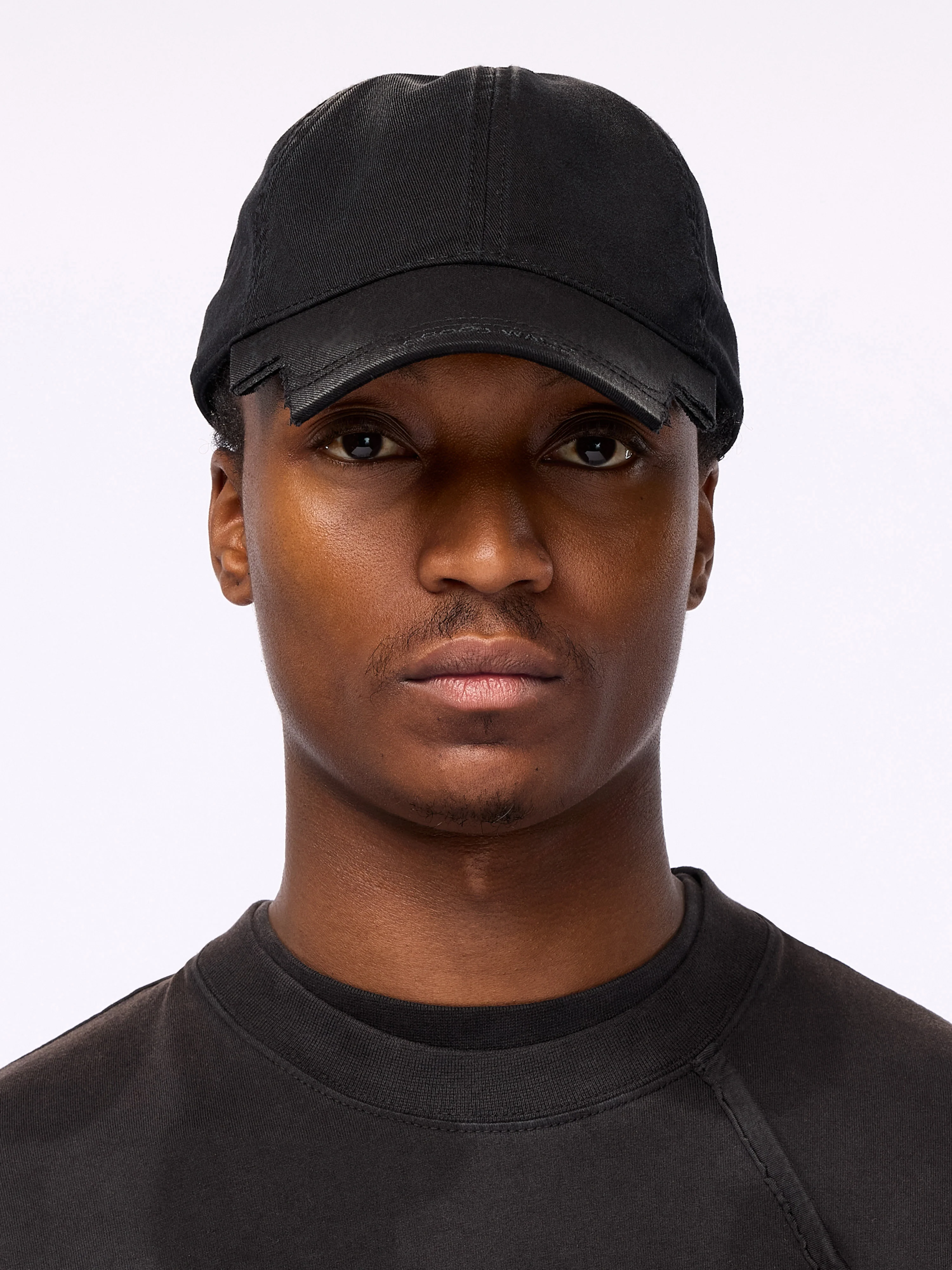 Cut Out Cap Onyx - Image 3
