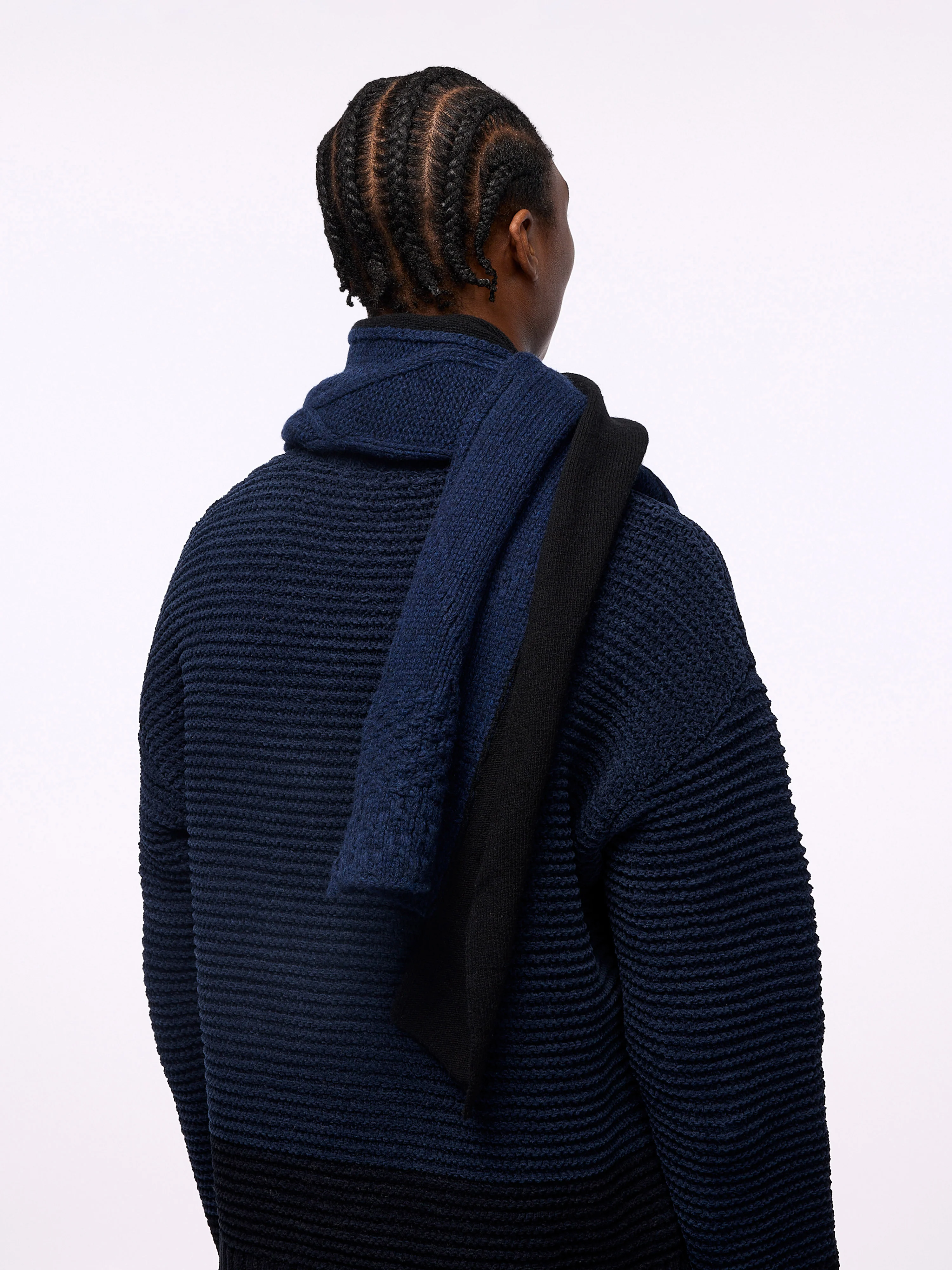 Ruptured Knit Scarf Midnight - Image 4
