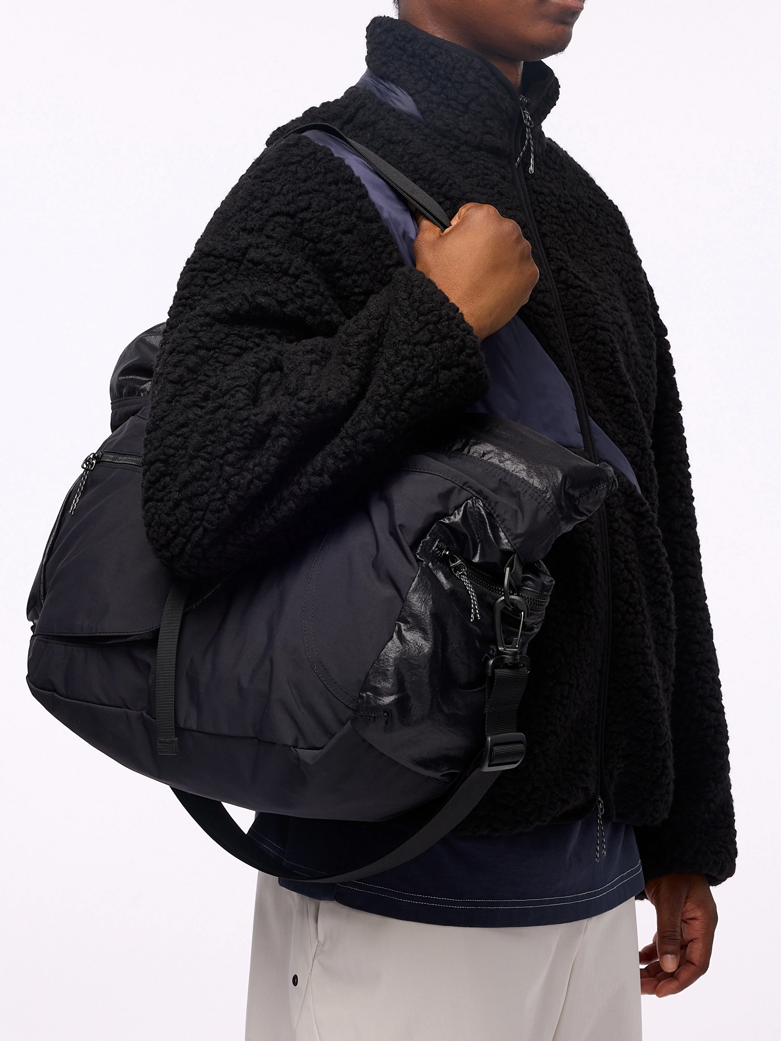 Walworth Holdall Onyx - Image 6