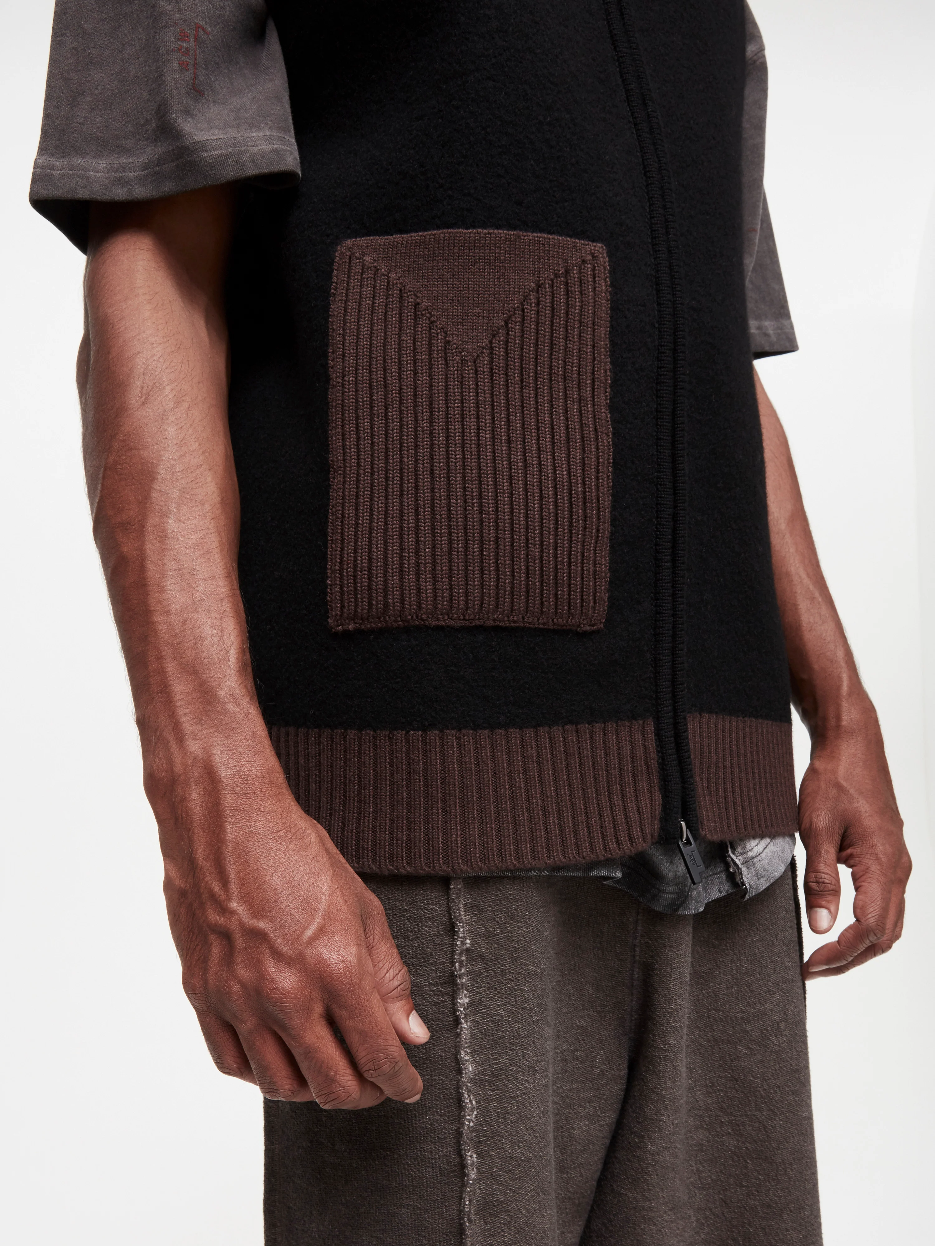 Contrast Knit Gilet - Image 5